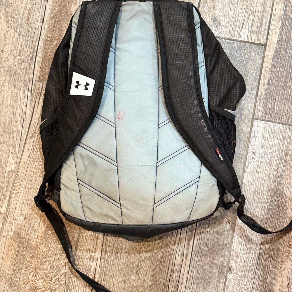 Under Armour Backpack - Picture 4 of 5